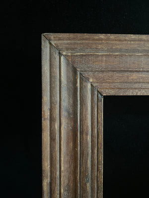 Wide, carved hardwood picture frame 8 x 6"