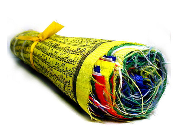 Buddhist prayer flags with the mantra "om mani padme hum" to the Compassionate Buddha. Every time they flutter, all prayers are offered to heaven on your behalf, promoting peace, compassion, strength & wisdom. Hand printed cotton, Nepal. Extra long strings of 5 metres, each flag 20 x 24 cm