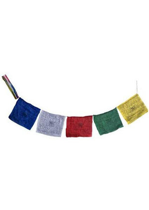 Buddhist prayer flags with the mantra "om mani padme hum" to the Compassionate Buddha. Every time they flutter, all prayers are offered to heaven on your behalf, promoting peace, compassion, strength & wisdom. Hand printed cotton, Nepal. Extra long strings of 5 metres, each flag 20 x 24 cm